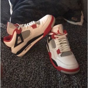 Nike Jordan 2020 4 red fire retro size 10 mens tried on never worn for sale